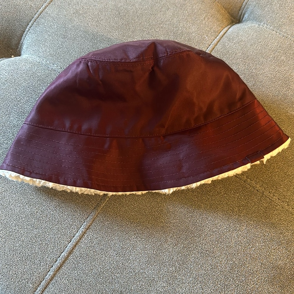 Victoria’s Secret PINK bucket hat